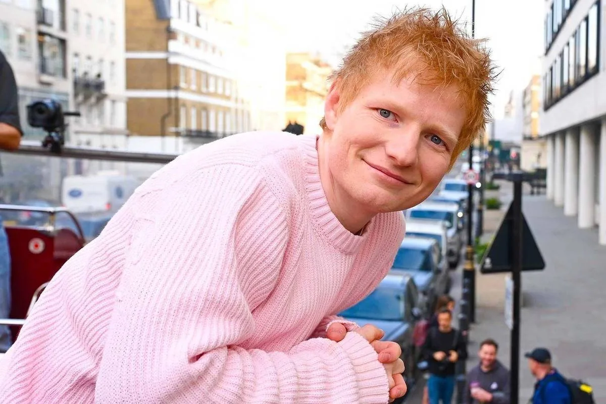 Saídas de artistas ampliam pressão sobre Ed Sheeran após caso Macklemore