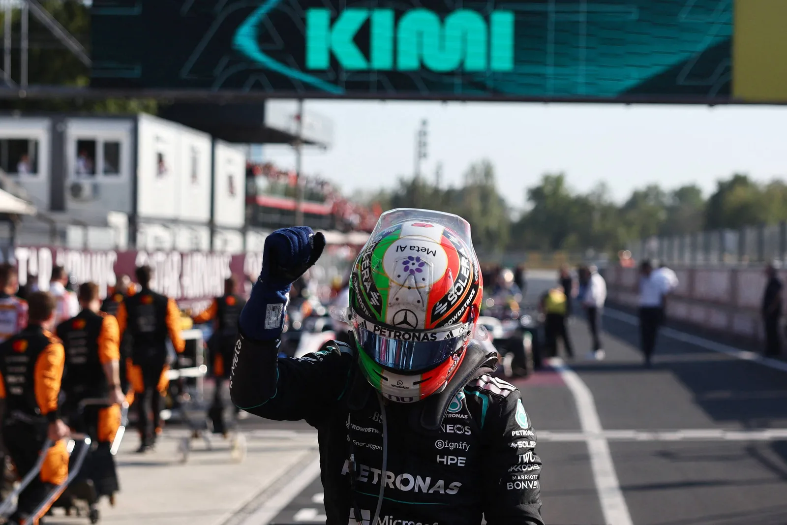 Antonelli vence em Monza após largar em 19º e lidera campeonato