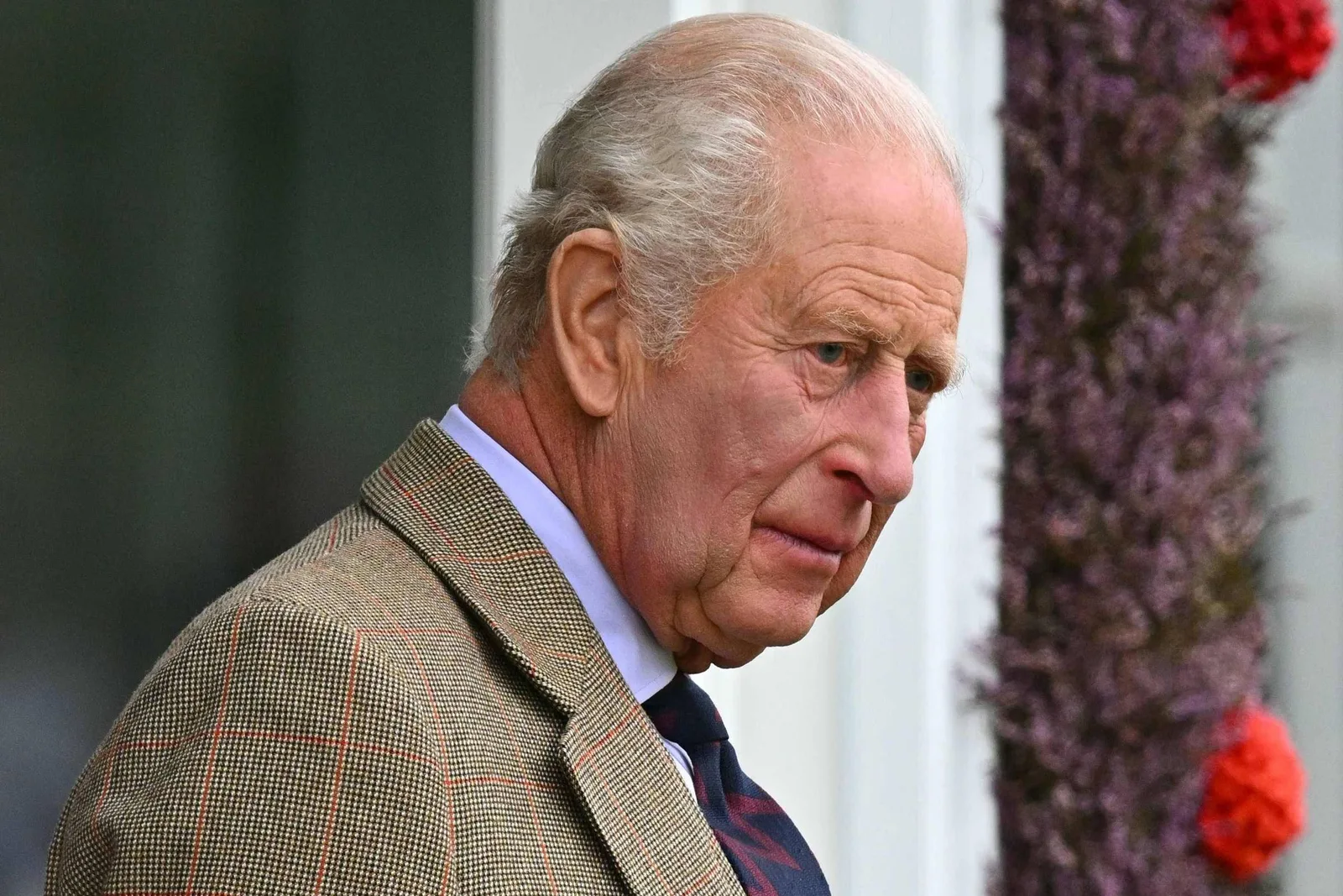 Charles 3º reunirá líderes de empresas de IA na Escócia