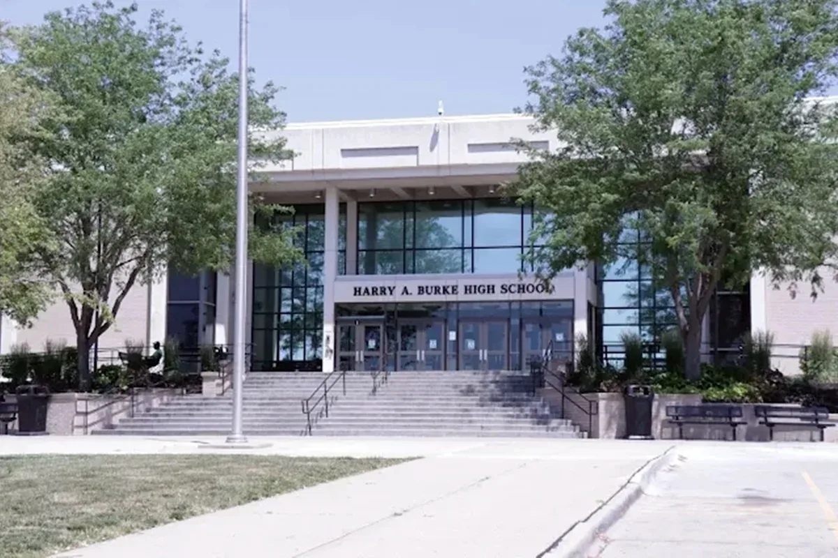 Aulas seguem normalmente após disparos em escola de Omaha