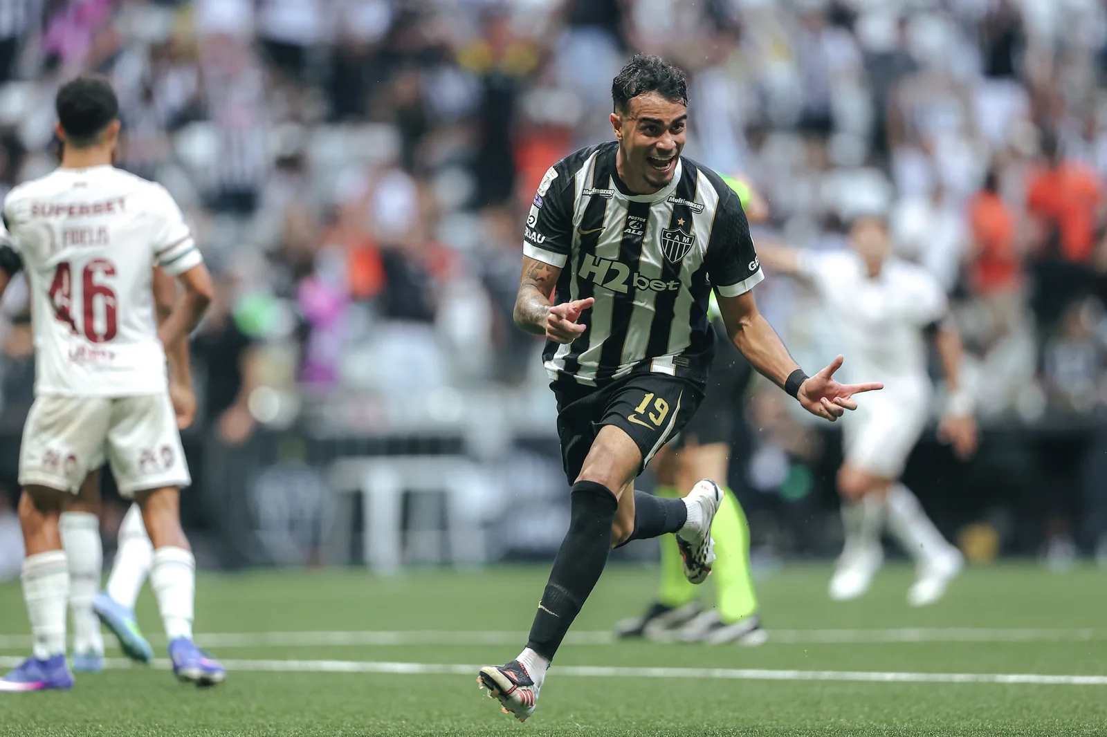 Vitão lidera avaliação do Atlético-MG na vitória sobre o Fluminense