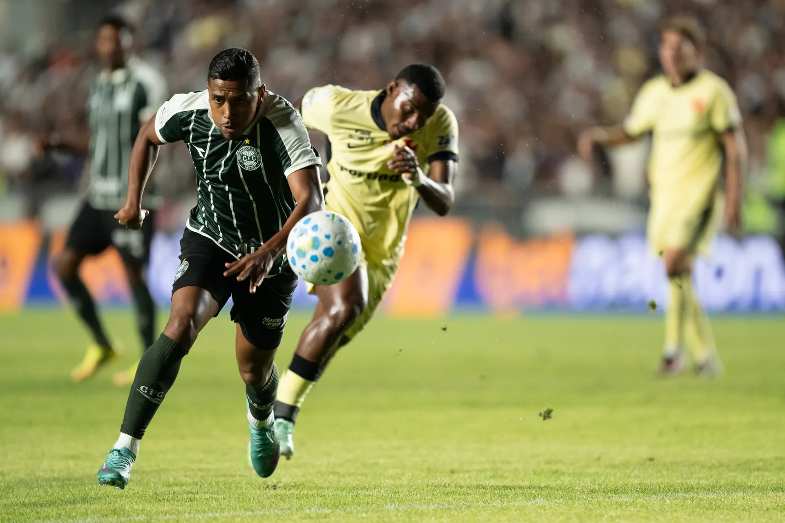 Coritiba tem atuação fraca em derrota com domínio do Vasco