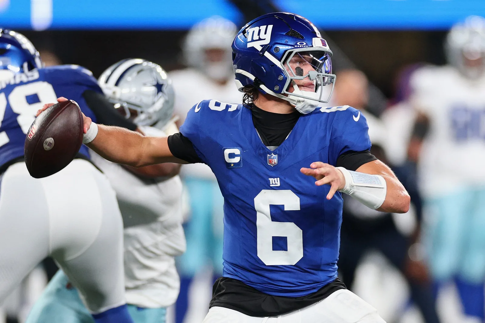 Jaxson Dart lidera Giants em vitória sobre Cowboys na abertura da temporada
