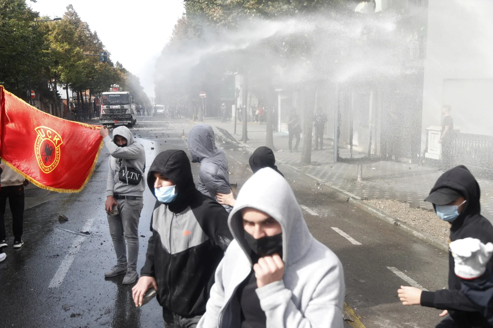 Protestos estudantis deixam feridos e detidos em países da Europa e da América do Sul