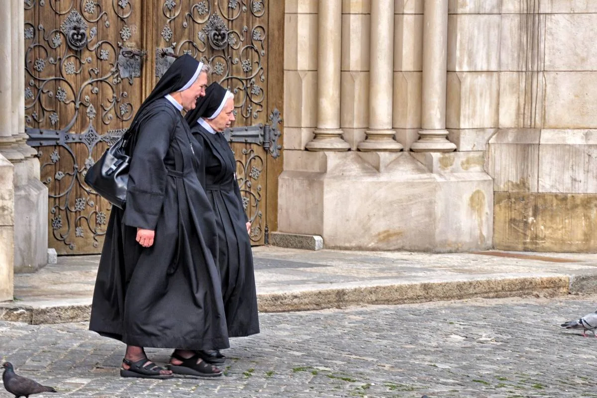 Juiz impede Illinois de aplicar lei de suicídio assistido a arquidiocese e freiras