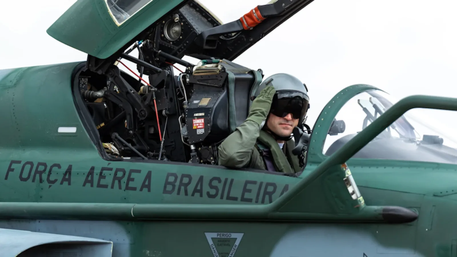 Recuperação da carga exige controle rigoroso no voo do VS-30 V16