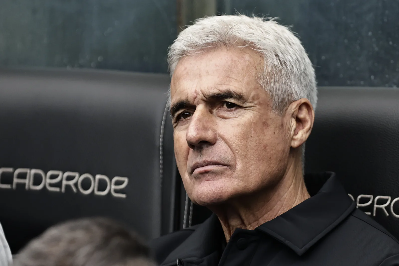 Grêmio encerra ciclo de Luís Castro e prepara mudança na comissão técnica
