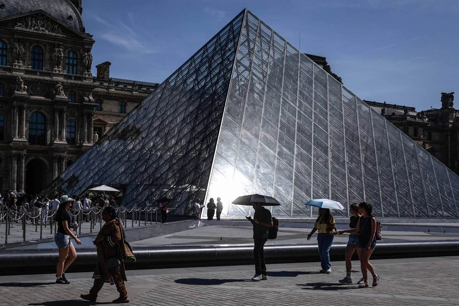 Furtos em museus franceses ampliam pressão por reforço na segurança