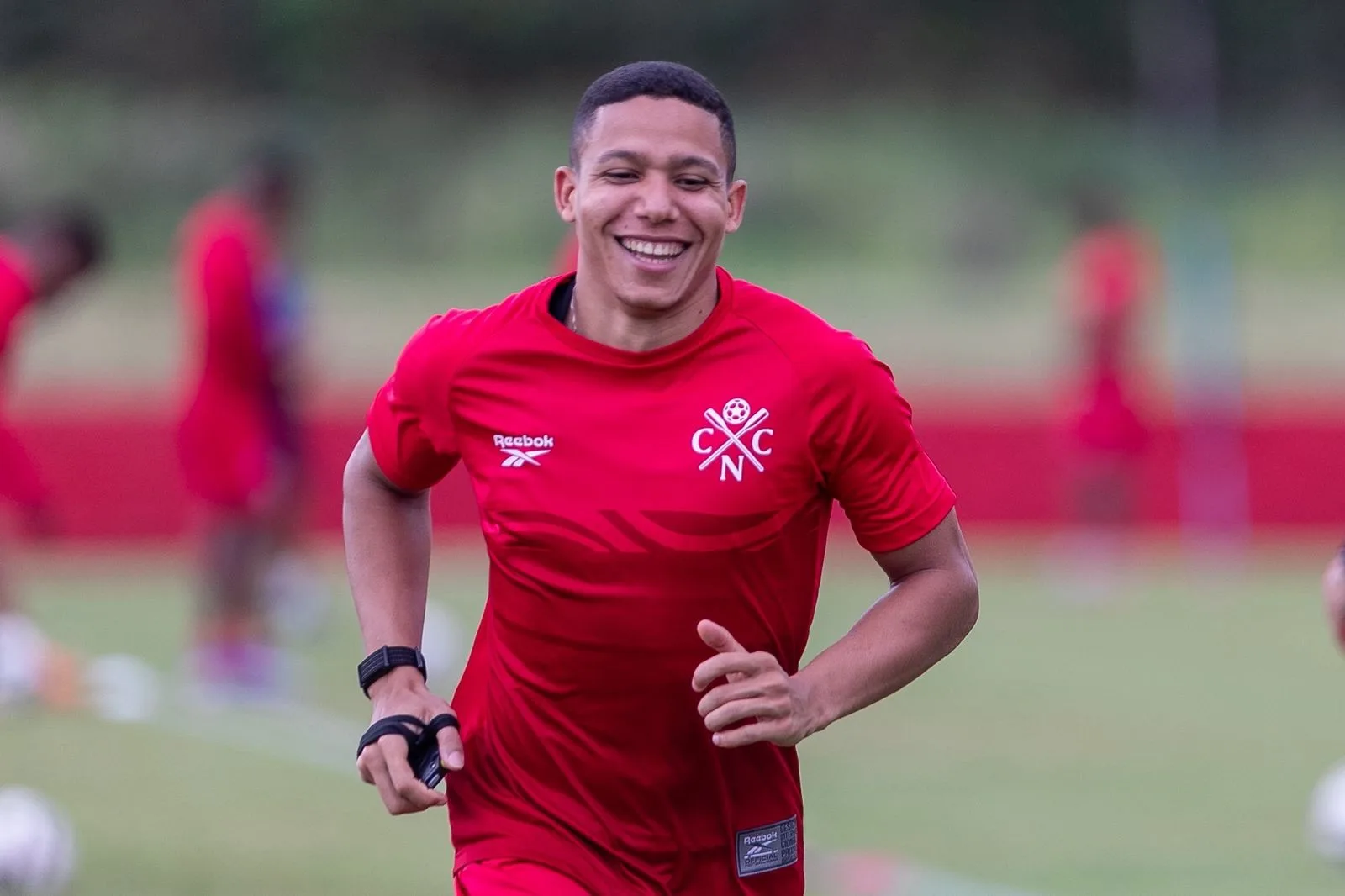 Danielzinho aguarda registro para ficar à disposição do Náutico na Série B