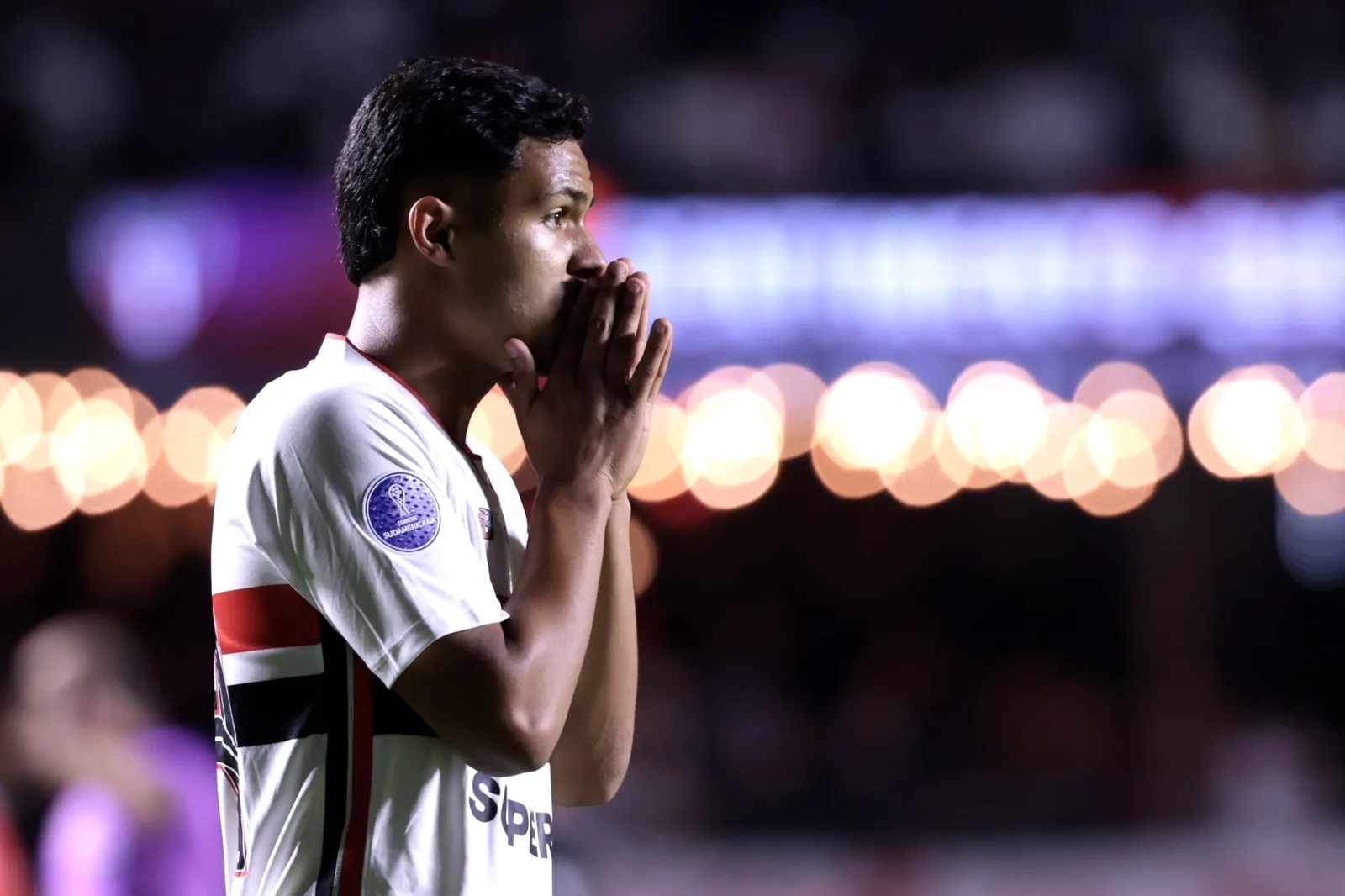 Ryan Francisco reaparece no profissional após nove meses de recuperação