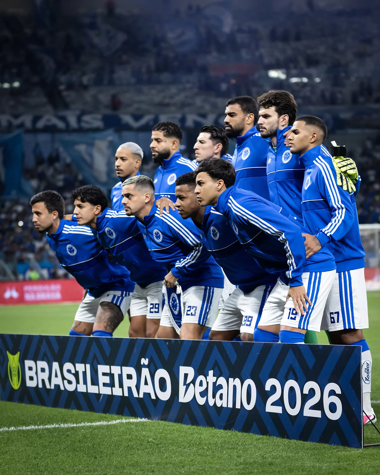 Cruzeiro tem oito jogadores pendurados antes de duelo com o Vitória