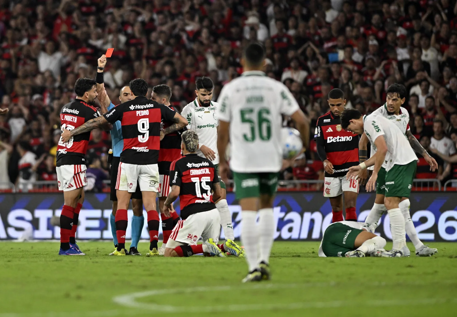 Expulsões atingem Athletic e Ponte Preta; Flamengo aparece entre os cinco primeiros
