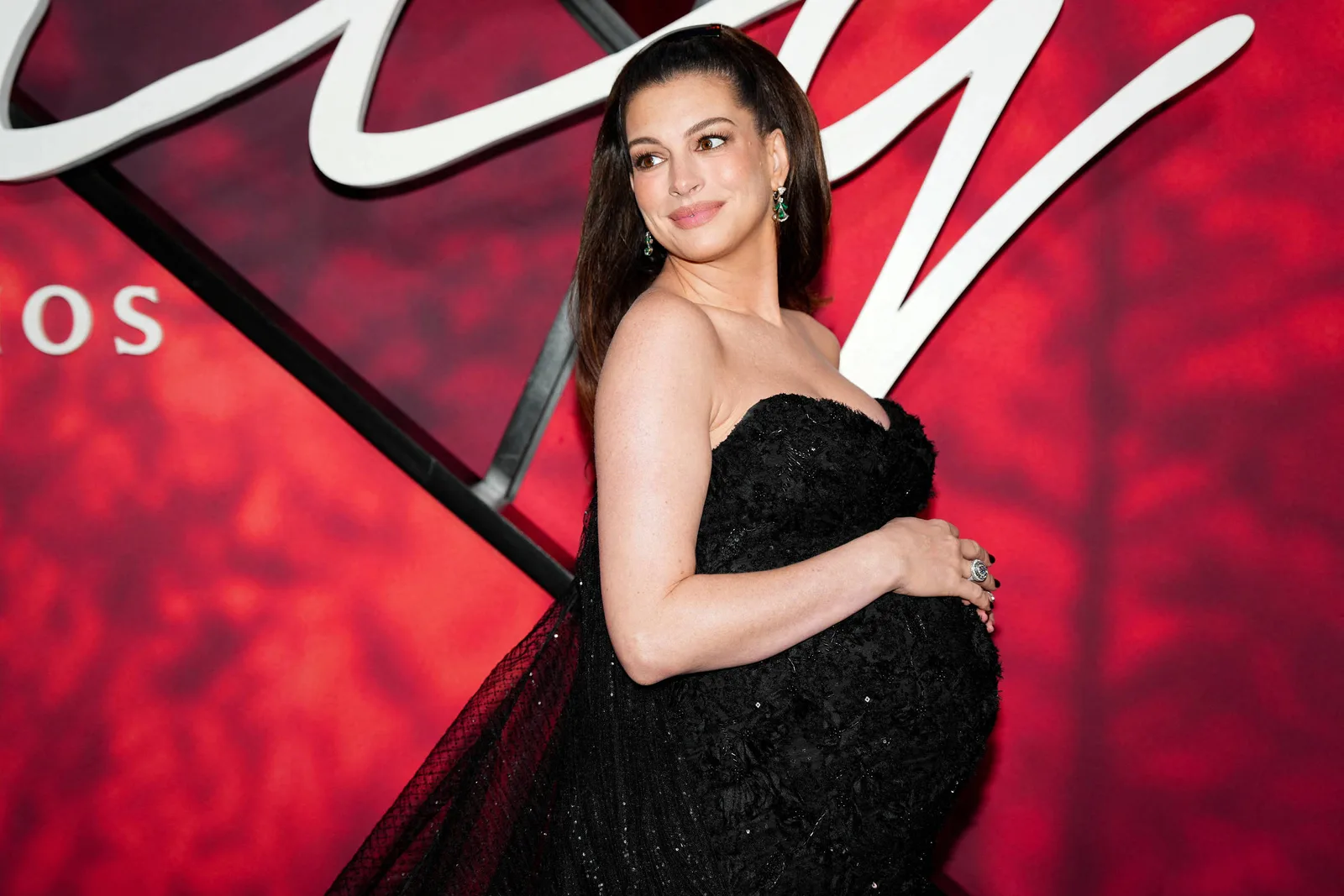 Anne Hathaway atinge três lideranças de bilheteria em um único ano