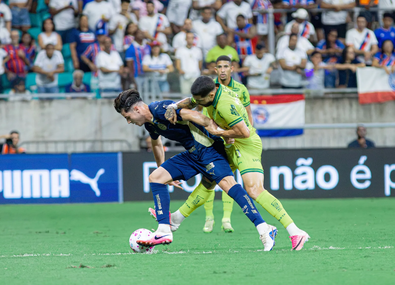 Bahia vence o Mirassol com gol de Luciano Juba na Fonte Nova