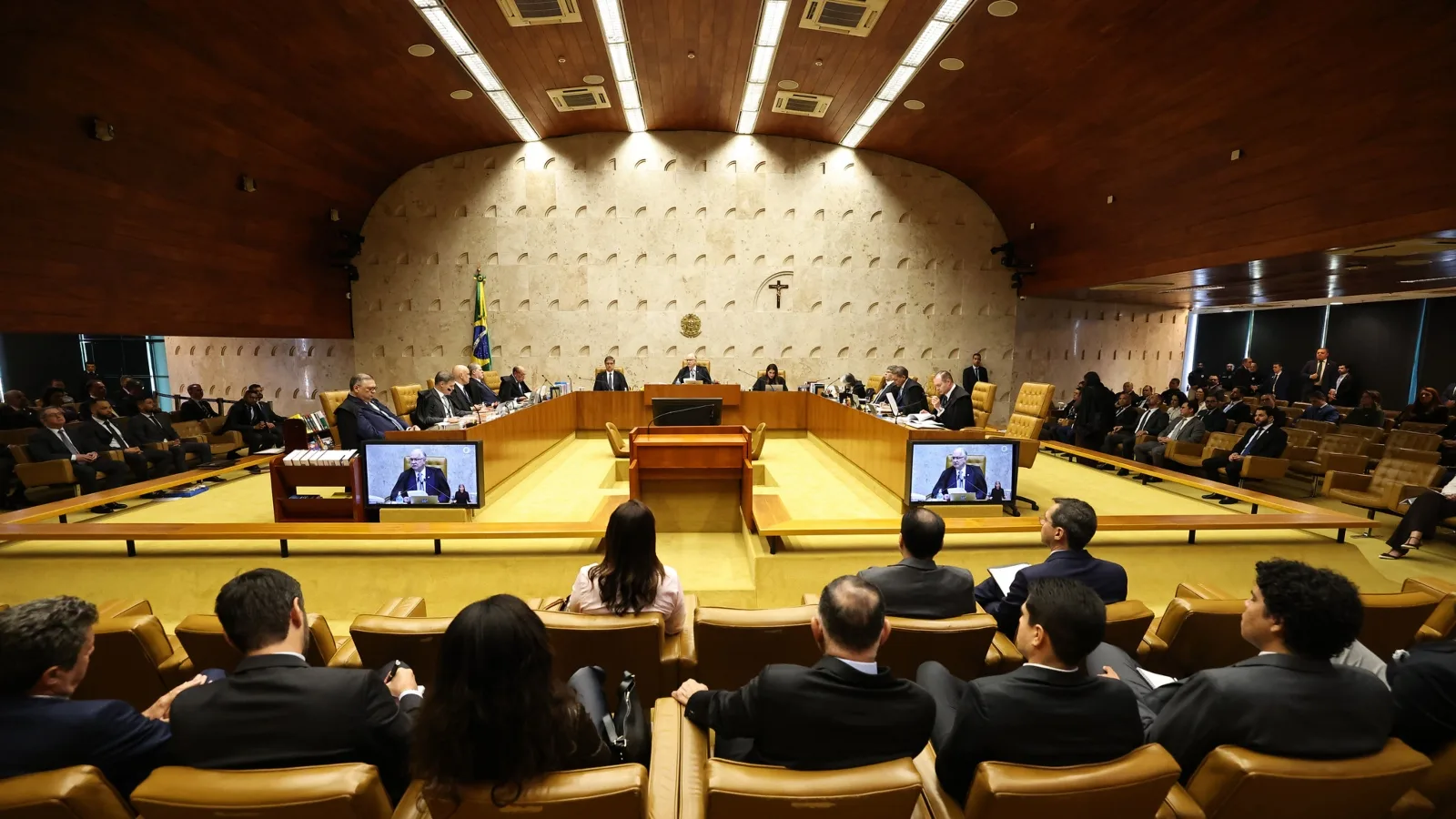Pedido de vista adia decisão do STF sobre investigação de Alexandre de Moraes