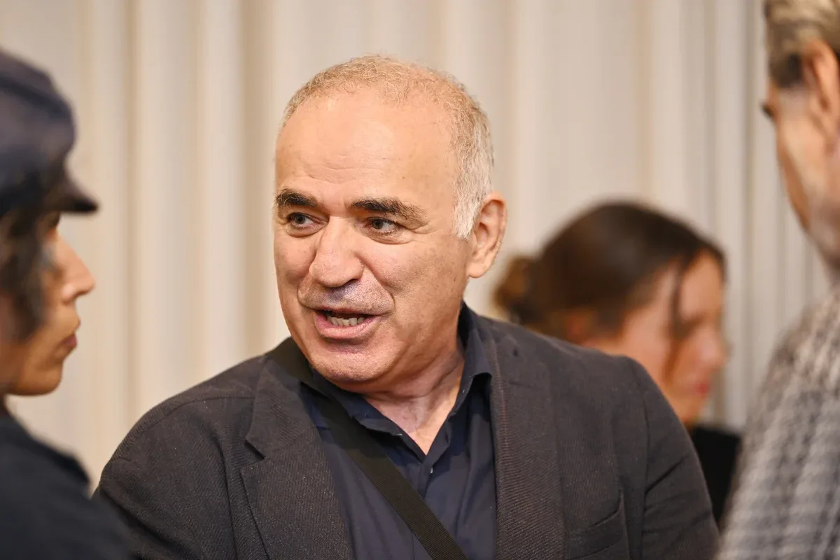 Kasparov afirma ter sido alertado sobre risco de morte por serviços de segurança