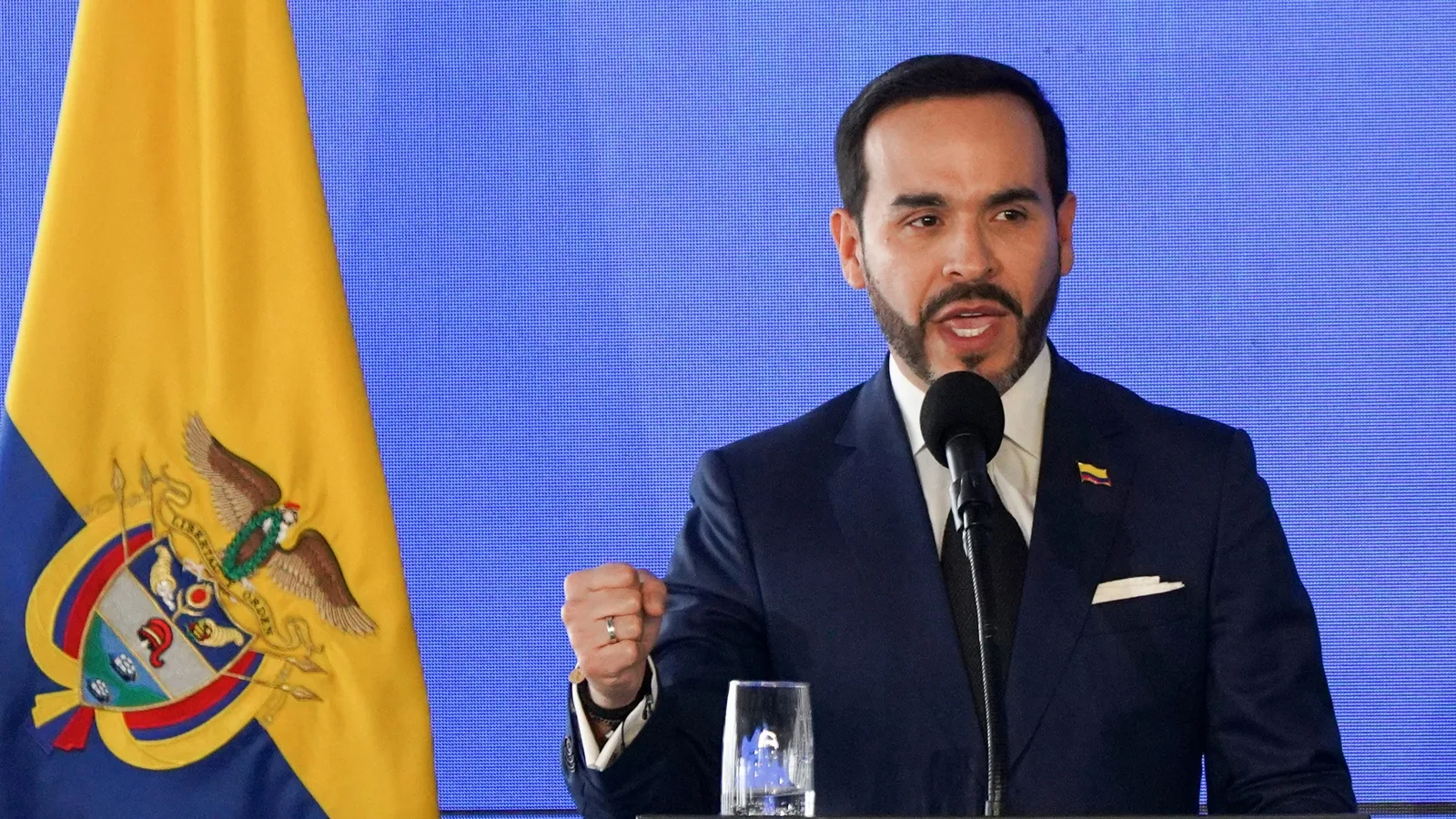Colômbia corta laços diplomáticos com Irã e sanciona Guarda Revolucionária