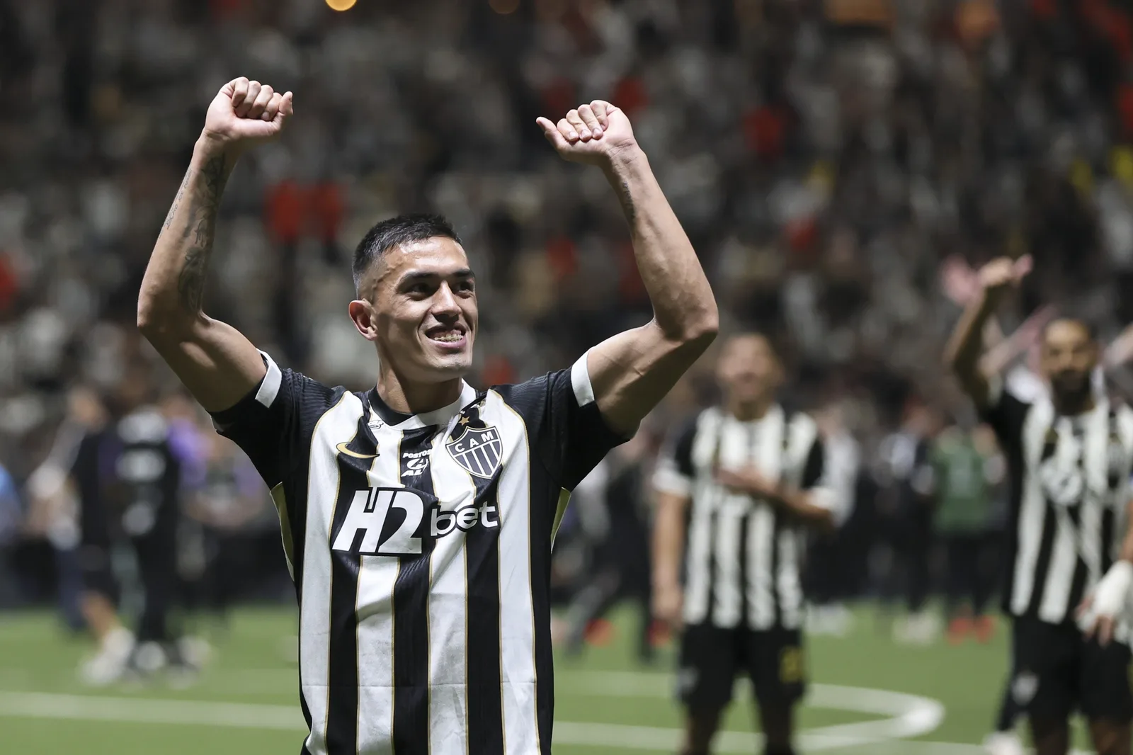 Cuello marca no fim, e Atlético-MG avança nos pênaltis da Sul-Americana