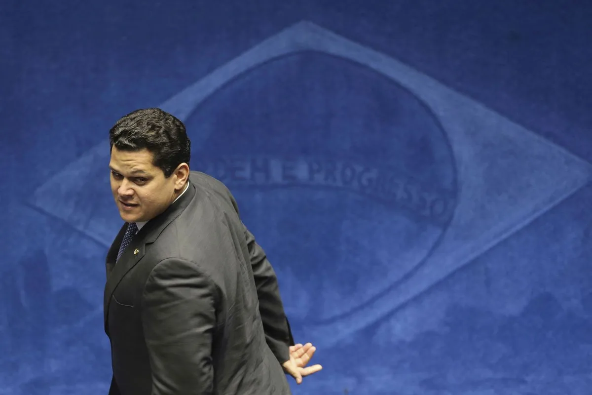 Senado mantém pedidos contra Moraes sem análise enquanto oposição busca votos