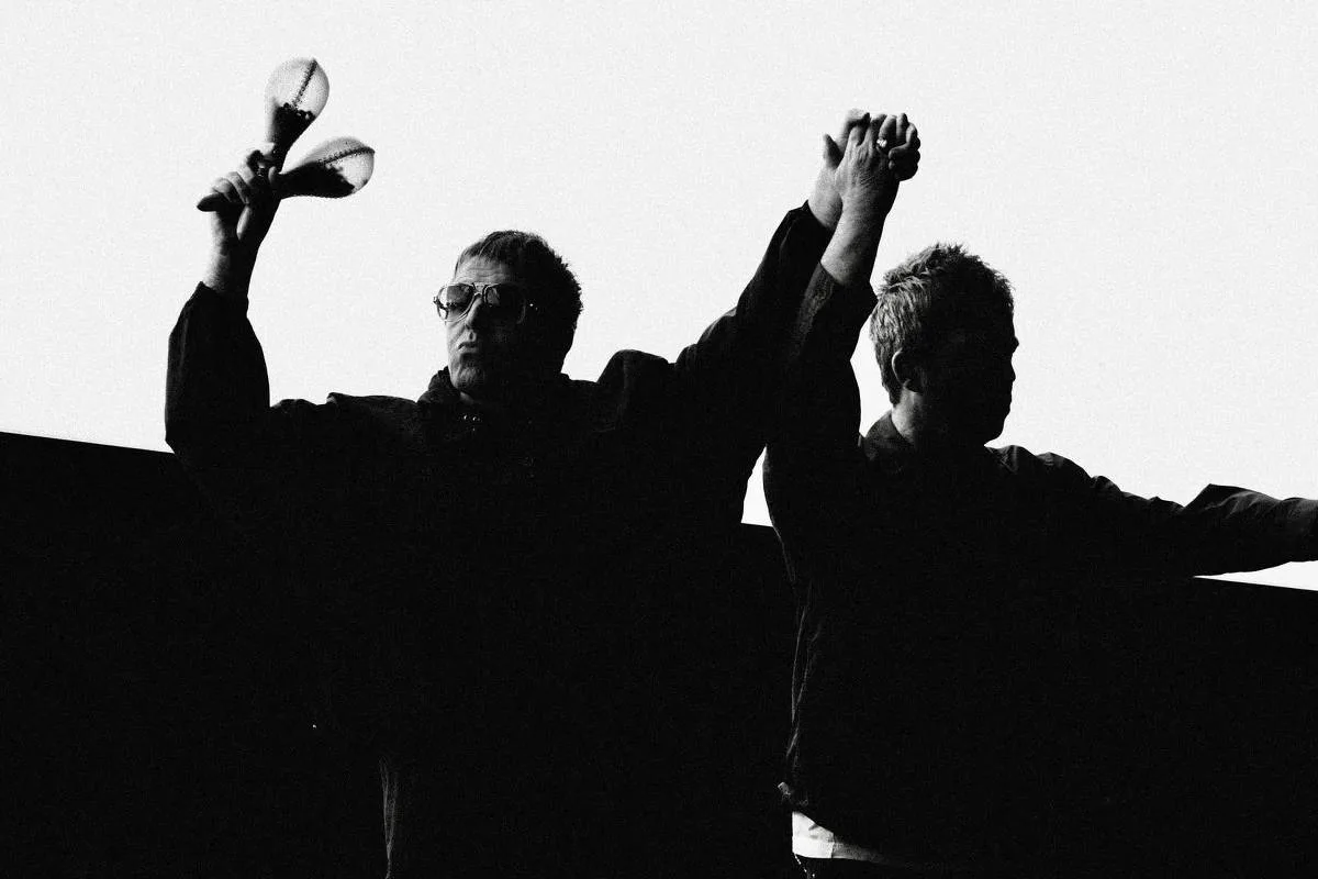 Oasis expõe reconciliação de Liam e Noel em documentário sobre a nova turnê