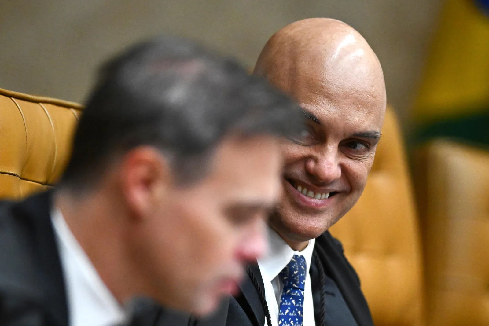 Moraes pede investigação de Mendonça com base em relatórios da PF