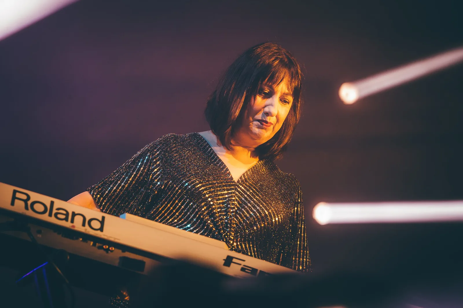 Gillian Gilbert pede privacidade durante tratamento contra o câncer