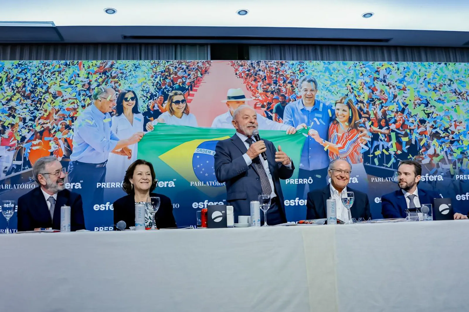 Lula defende equilíbrio das contas em jantar com empresários em São Paulo