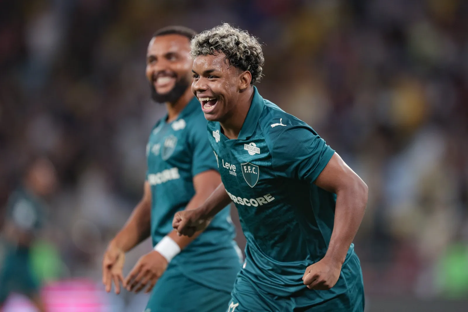 Wesley Natã ganha espaço no Fluminense após assistência contra o Coritiba