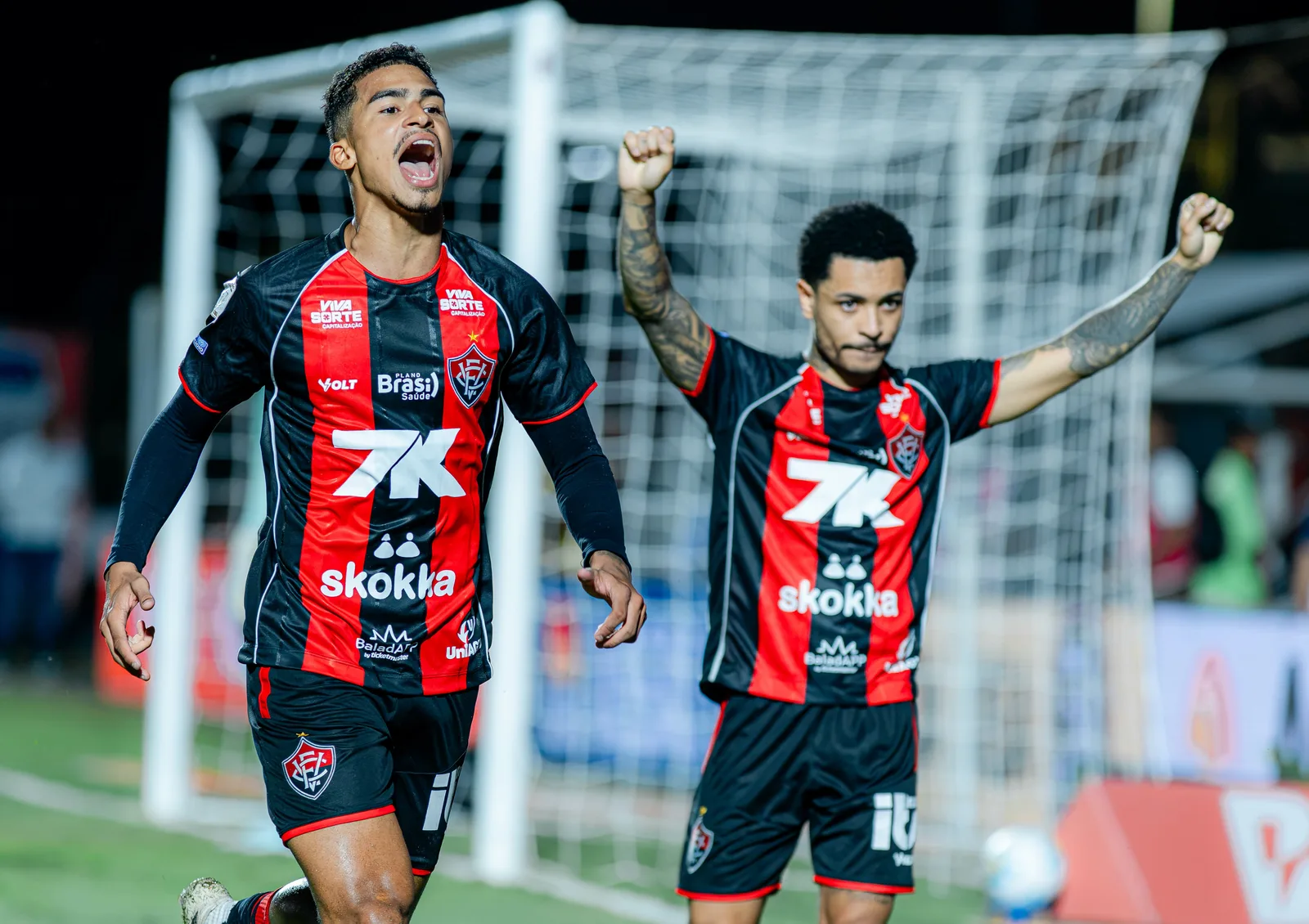 Vitória supera o Grêmio no Barradão e Renê decide na 26ª rodada