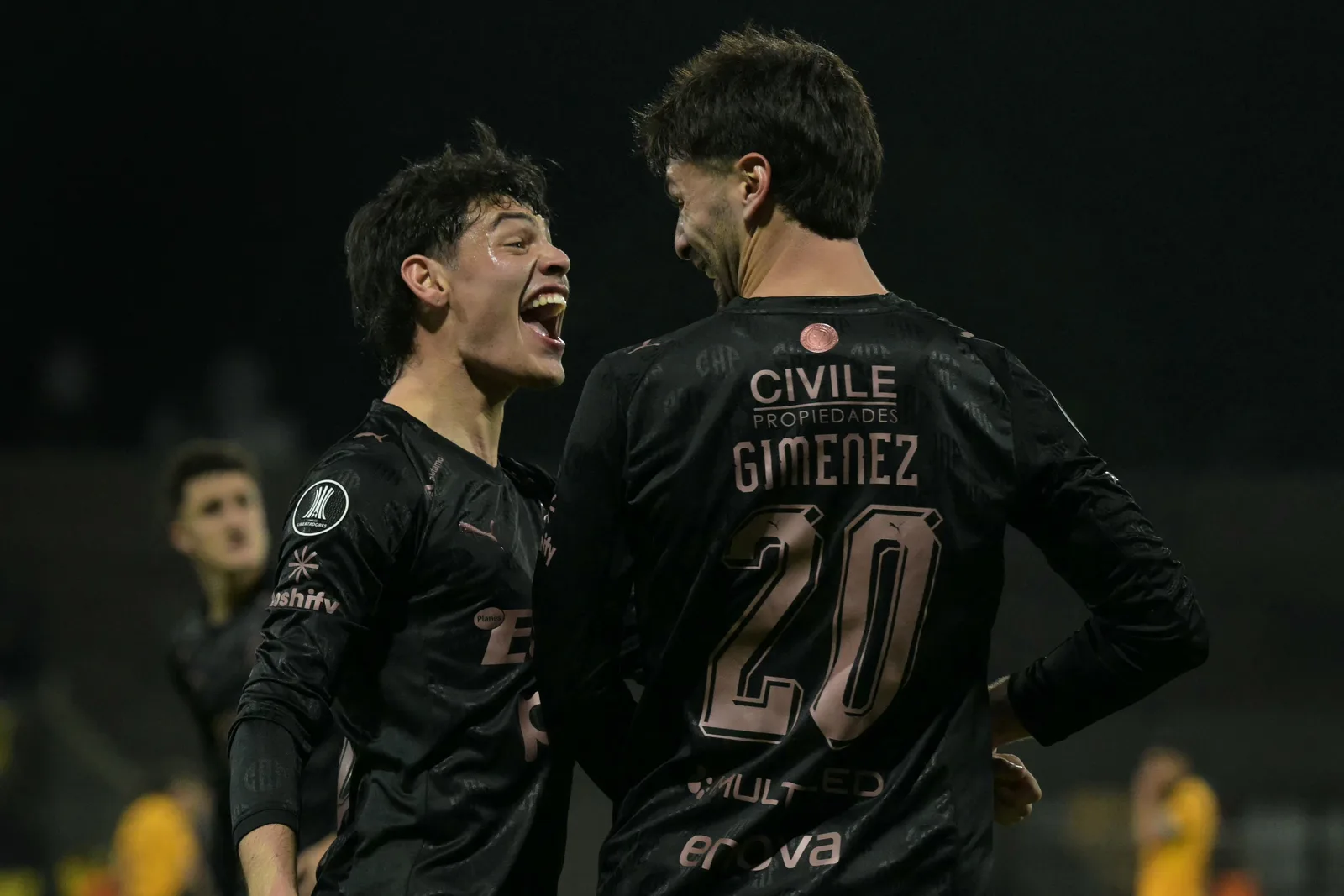 Platense aposta em novos reforços antes de duelo com o Fluminense