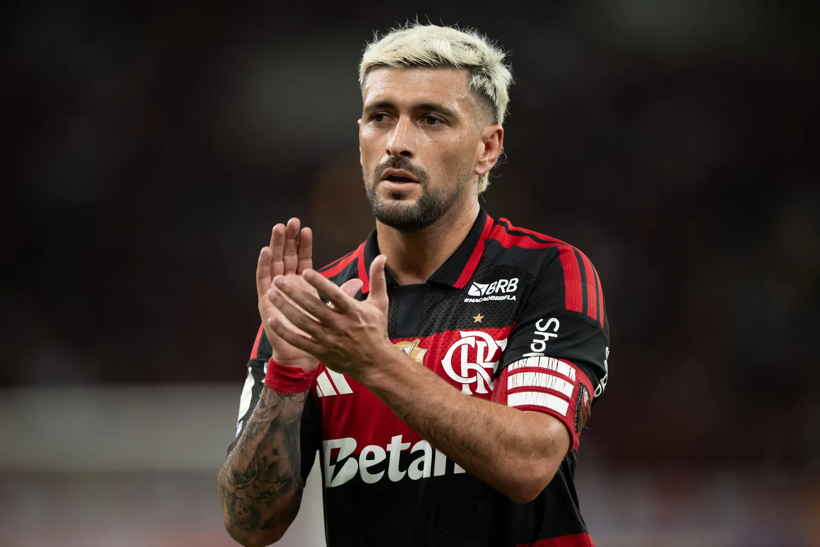 Arrascaeta e mais dois jogadores são indicados para a 28ª rodada do Cartola