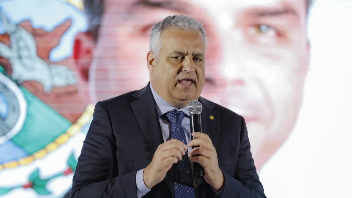 Ministro do TSE ordena remoção de acusação feita por vice de Flávio