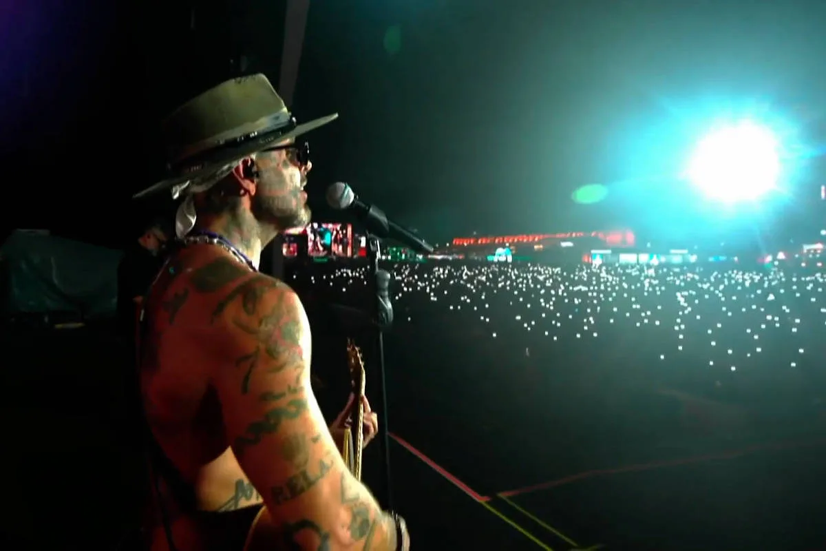 Detonautas lota Palco Sunset e divide show com Biquíni no Rock in Rio