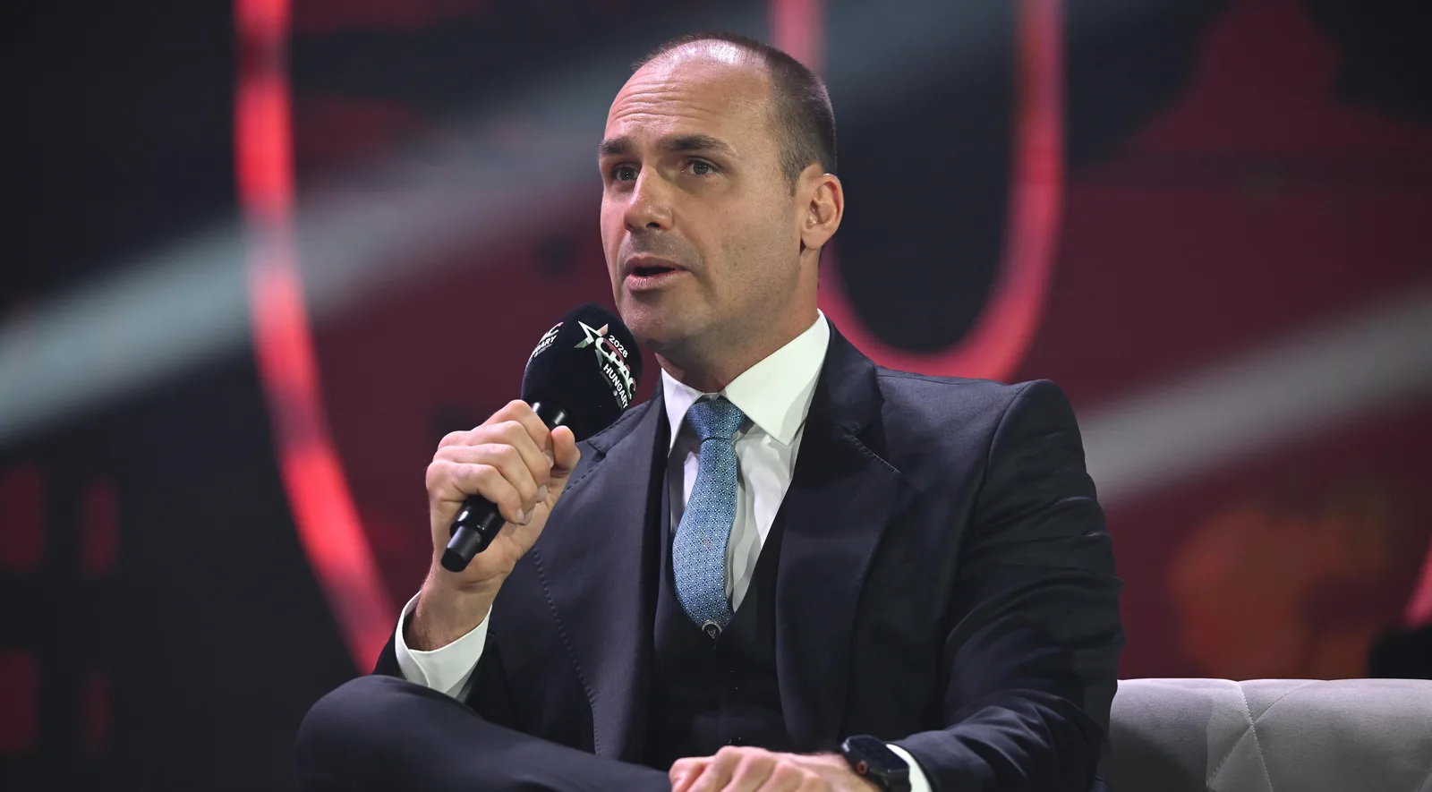 Eduardo Bolsonaro prevê risco a Mendonça se Flávio perder eleição