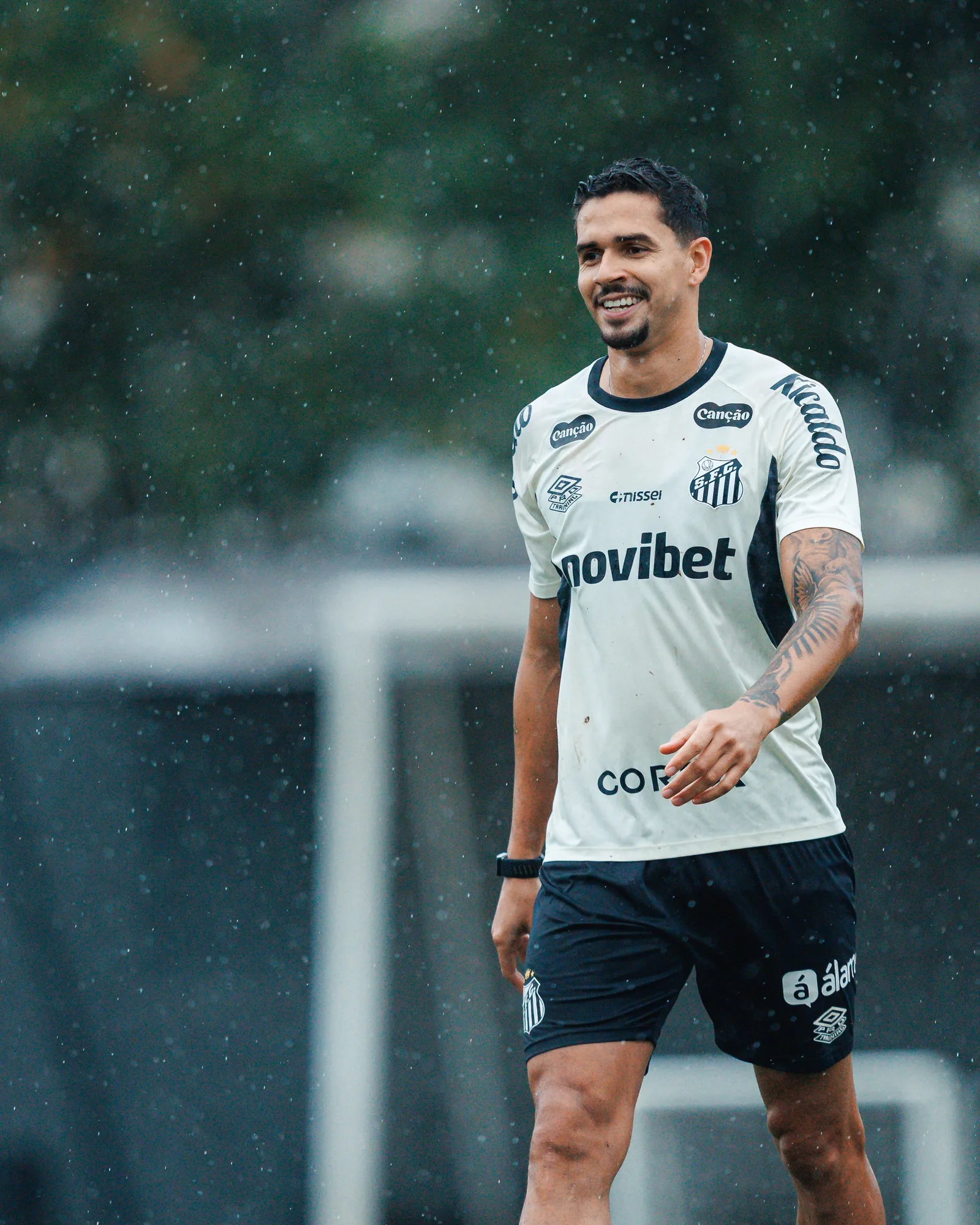 Santos conta com Lucas Veríssimo e Gabigol para duelo decisivo com o Atlético-MG