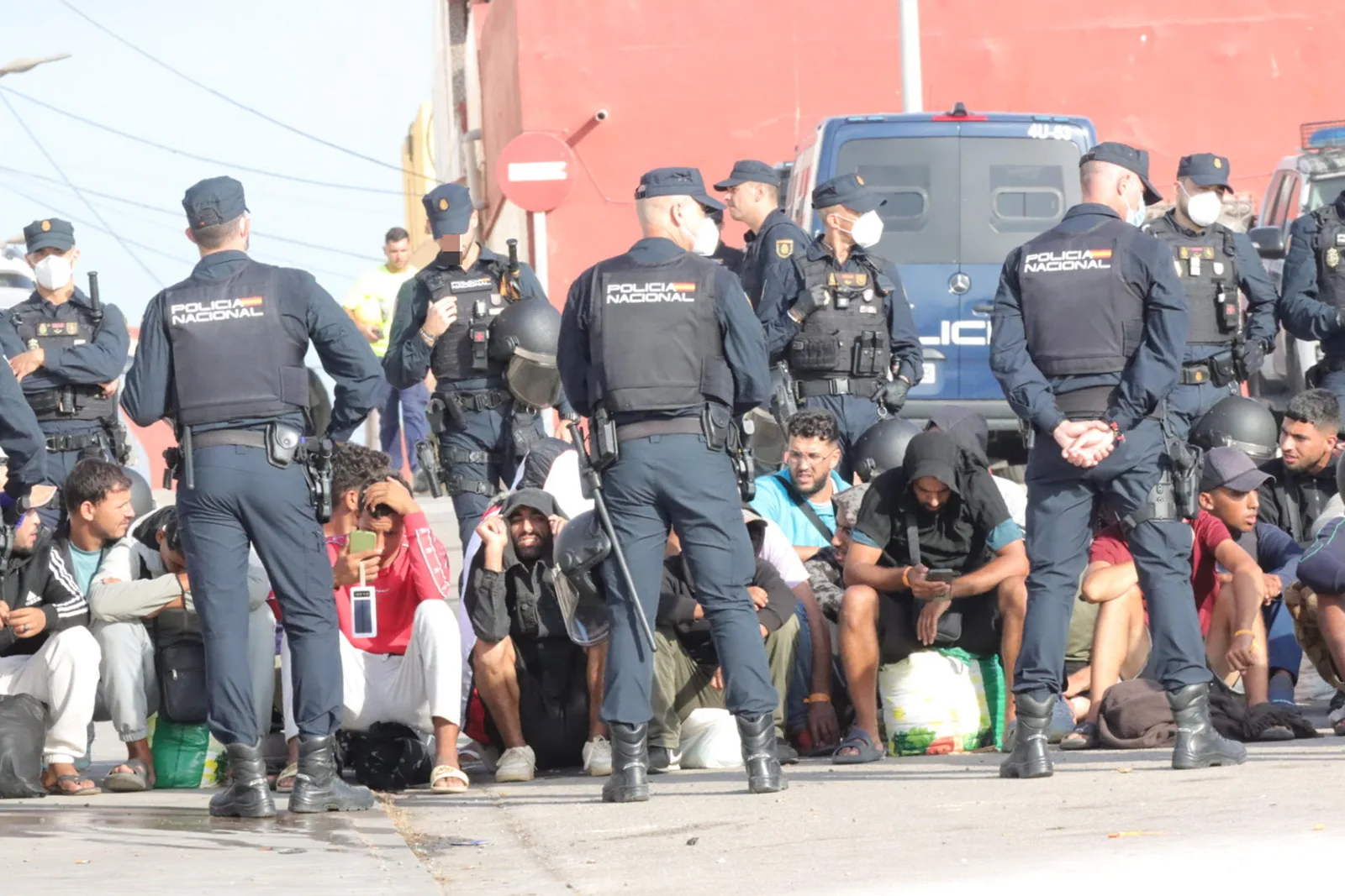 Ceuta chega a 35 denúncias de agressão sexual após entrada irregular de imigrantes