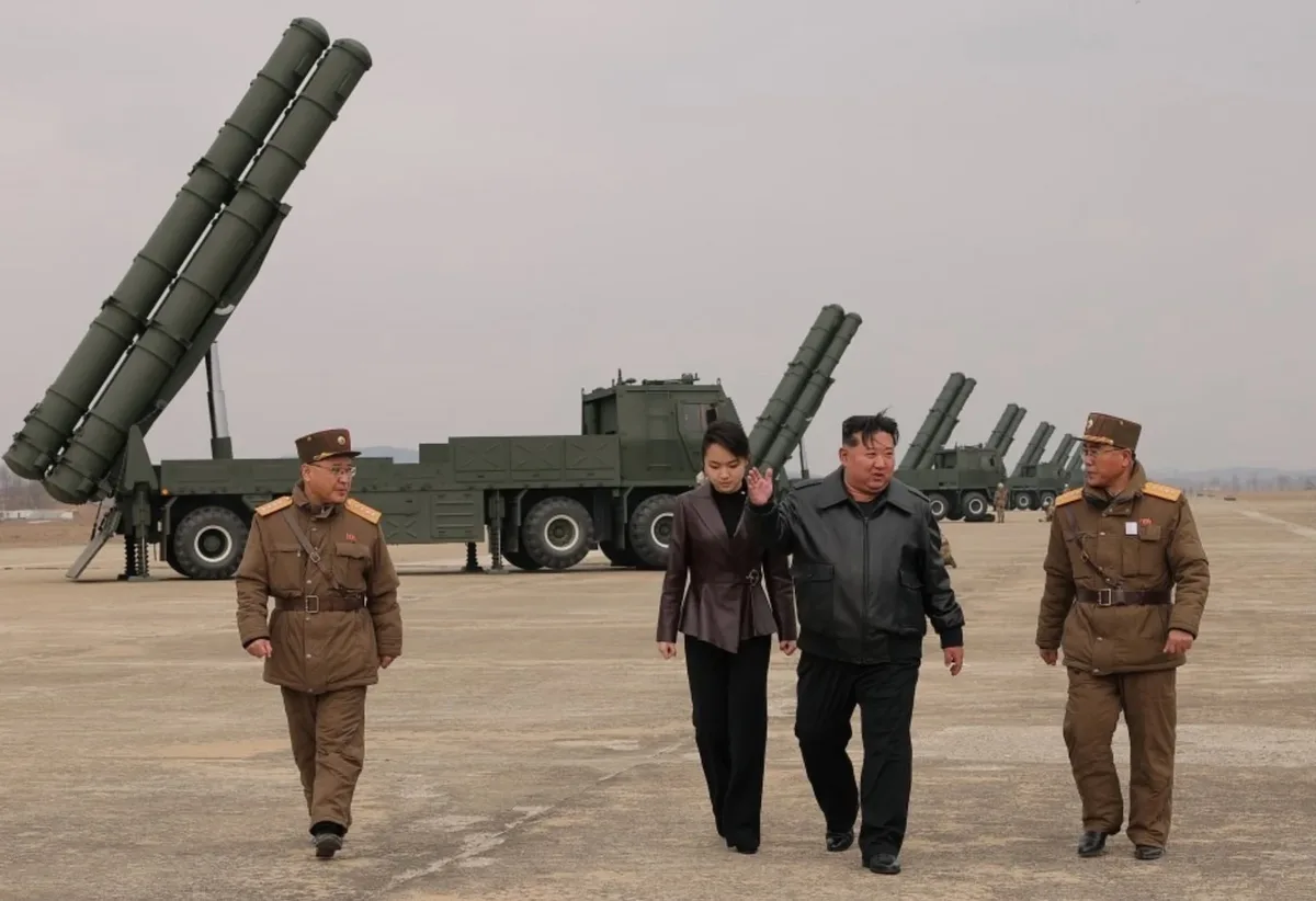 Pyongyang dispara mísseis no mar após avanço militar sul-coreano