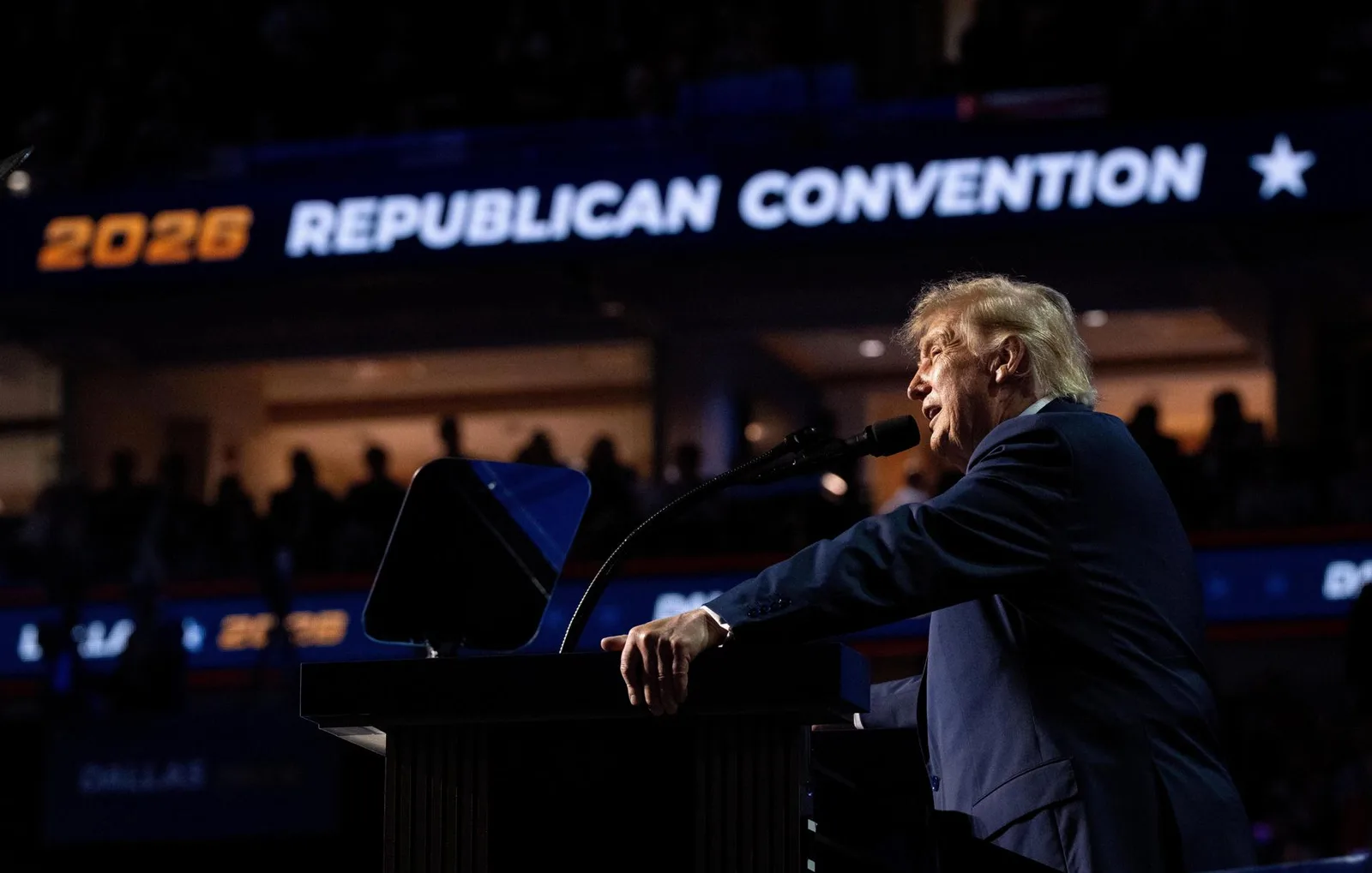Trump promete pagamento de US$ 5 mil se republicanos vencerem midterms