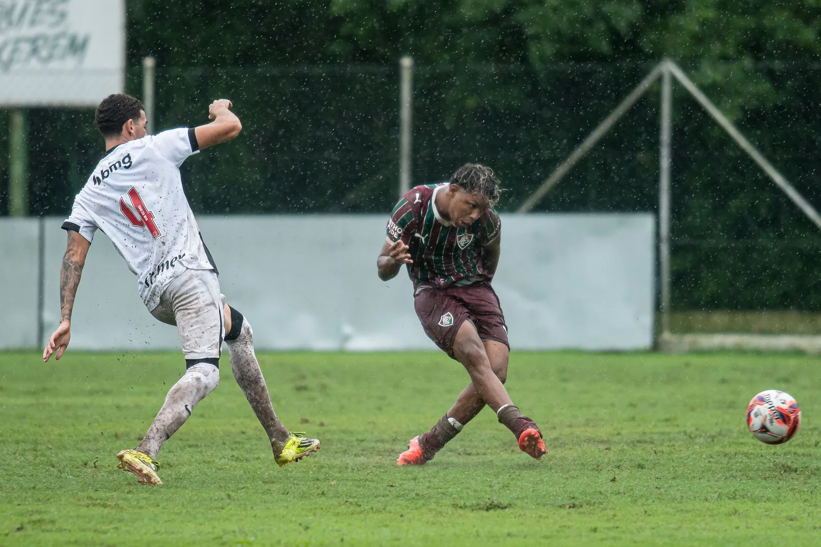 Empate com o Vasco preserva invencibilidade de Fred no sub-20 do Fluminense