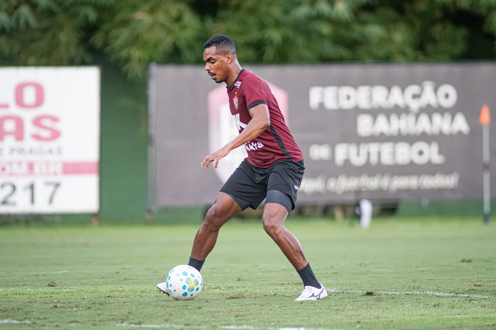 Caíque Gonçalves critica Grêmio após vitória do Vitória no Barradão
