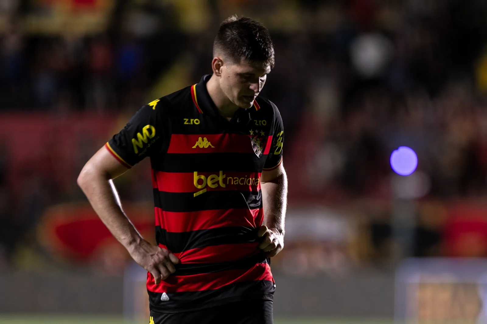 Sport quer aproximar Perotti da área para recuperar atacante na Série B
