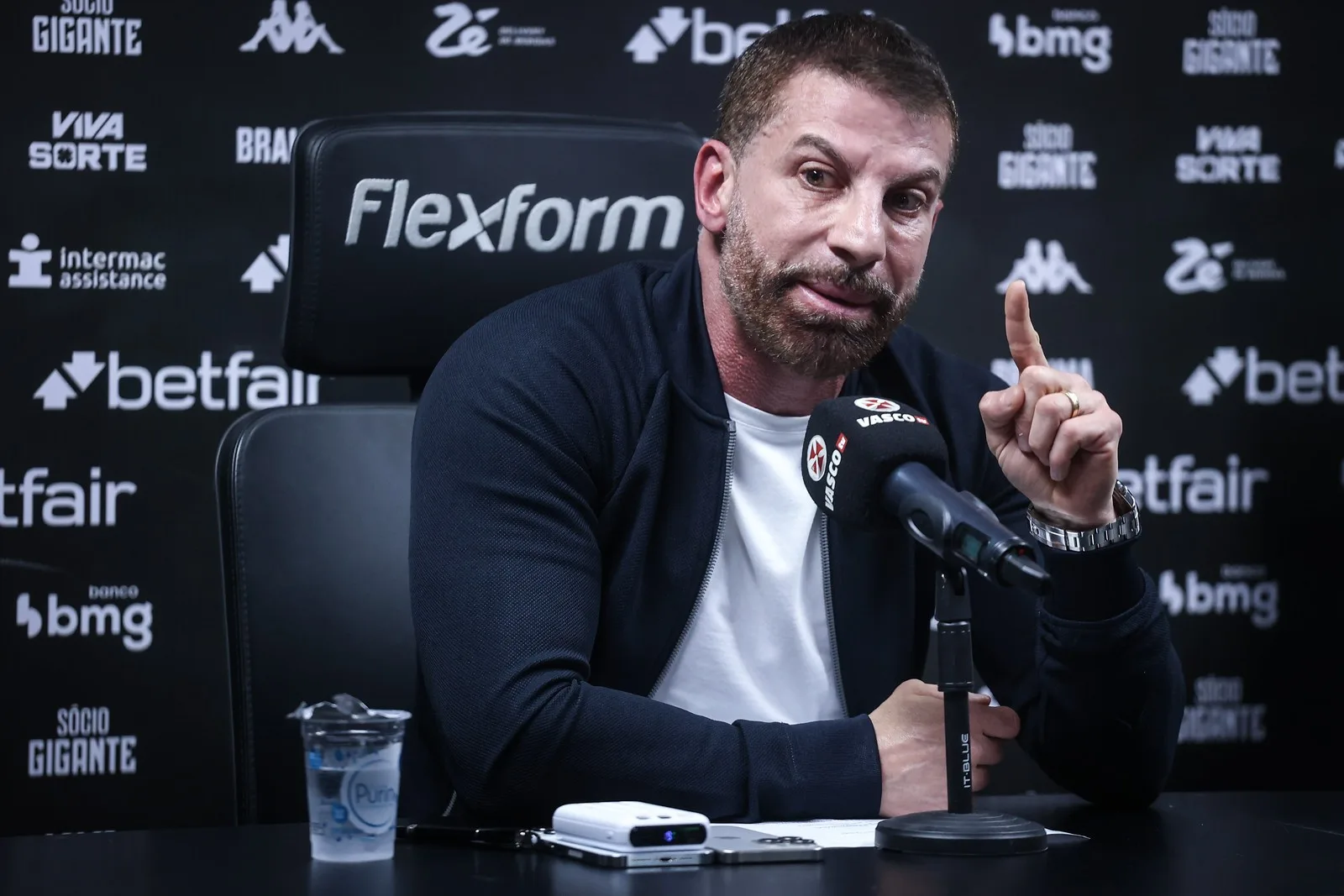 Conselhos do Vasco recebem proposta para venda de 90% da SAF