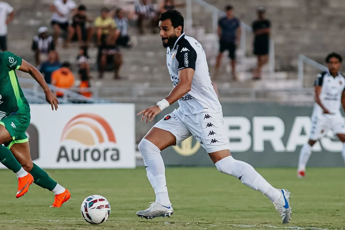 Botafogo-PB e Henrique Dourado encerram vínculo antes do fim da Série C