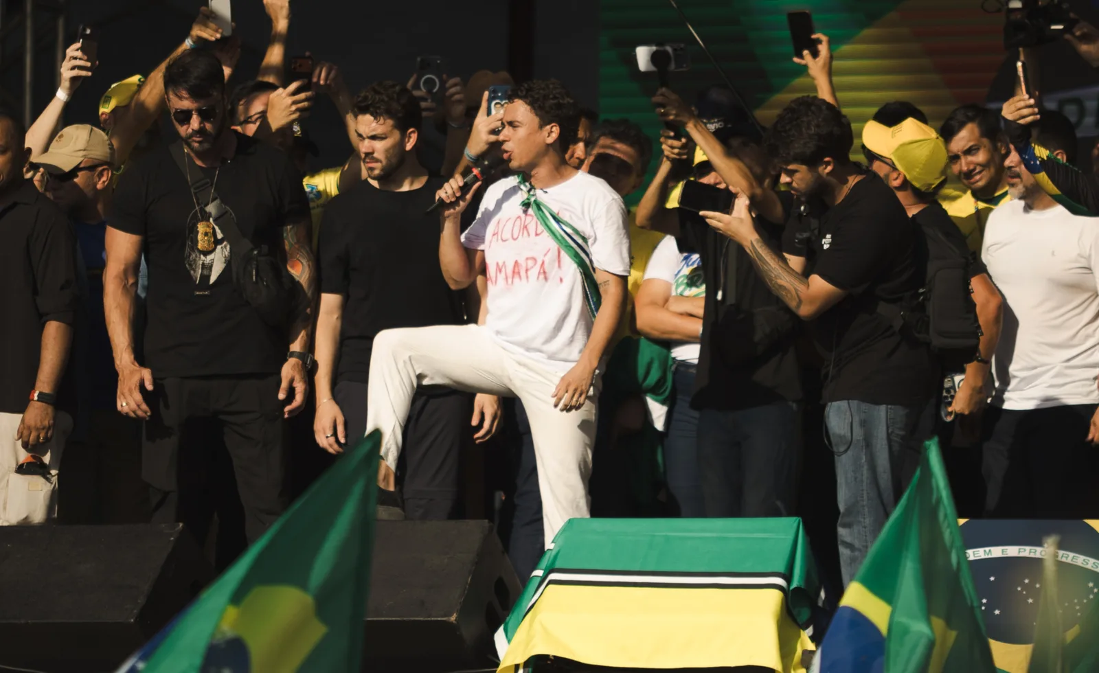 Protestos de Zema e Nikolas Ferreira cobram ação de Alcolumbre contra Moraes