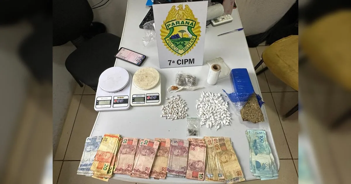 Mochila em casa de Arapongas tinha crack, cocaína, maconha e R$ 4.904