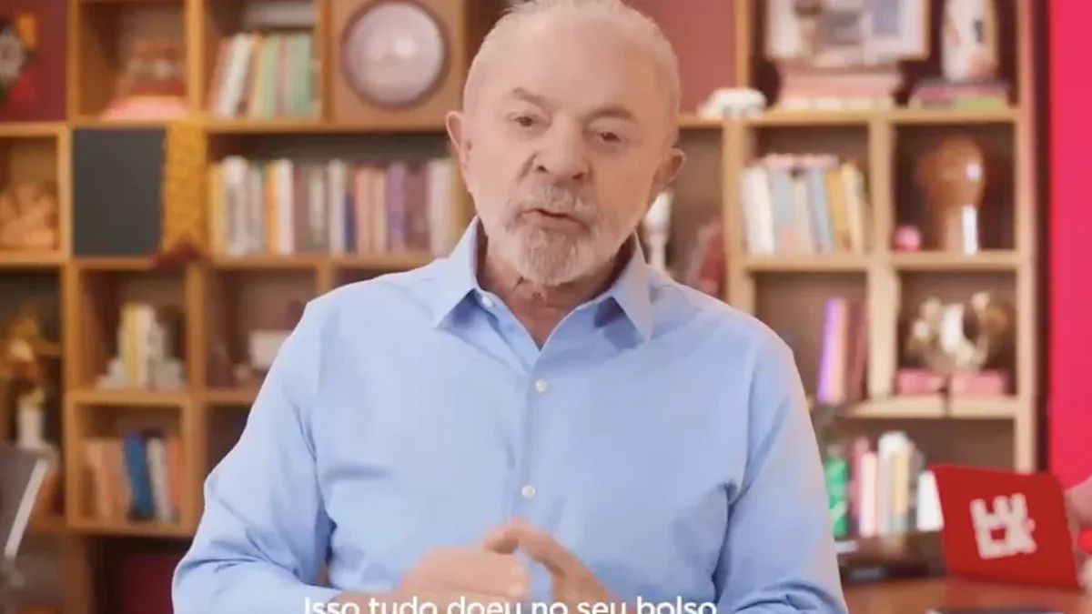 Propaganda de Lula lista medidas econômicas e critica os Bolsonaros