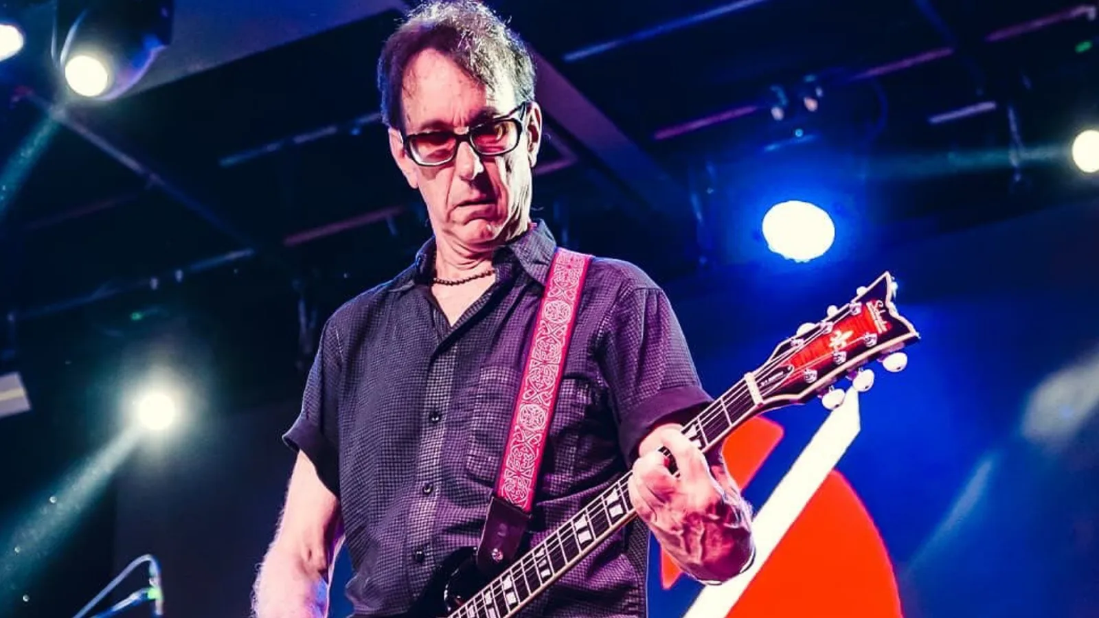 East Bay Ray pretende manter shows com o Dead Kennedys após diagnóstico