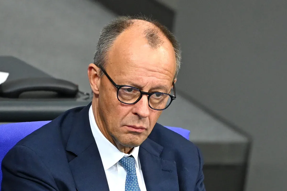 Merz promete ficar no cargo após avanço da AfD em eleições regionais