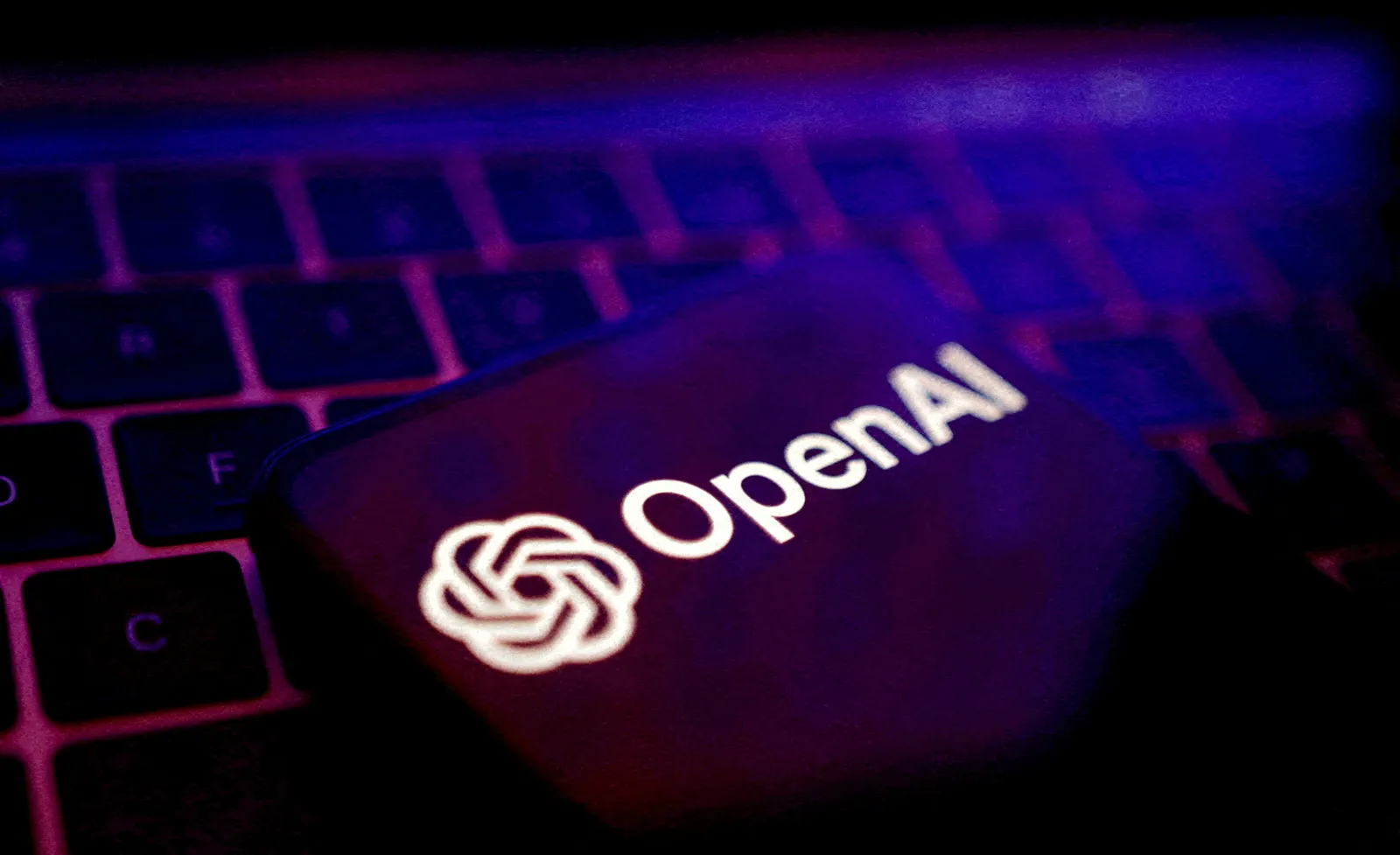 Executivos de tecnologia defendem freio no avanço dos modelos de IA