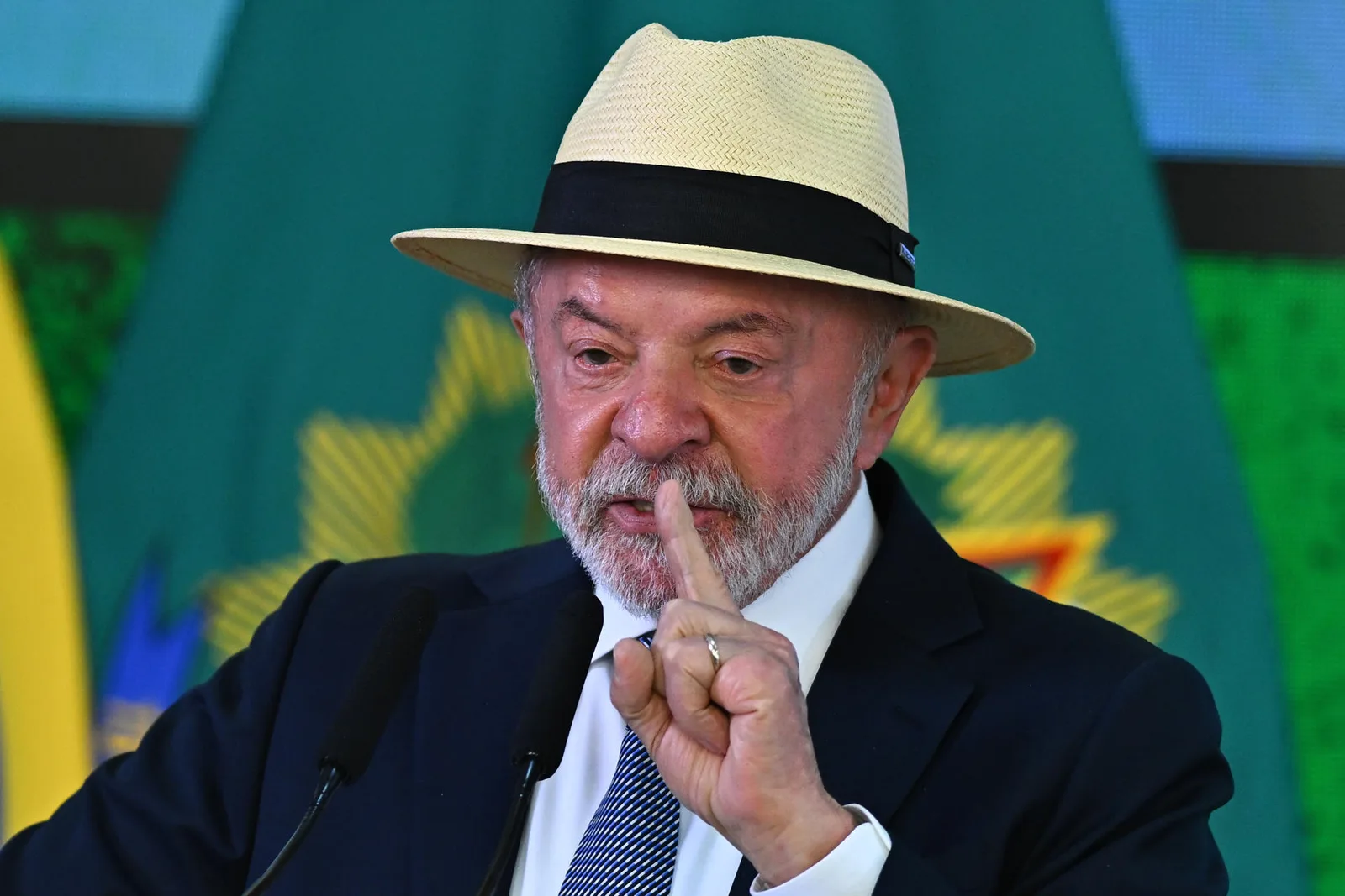 Lula mantém críticas a Trump e ameaça retaliação se negociações fracassarem